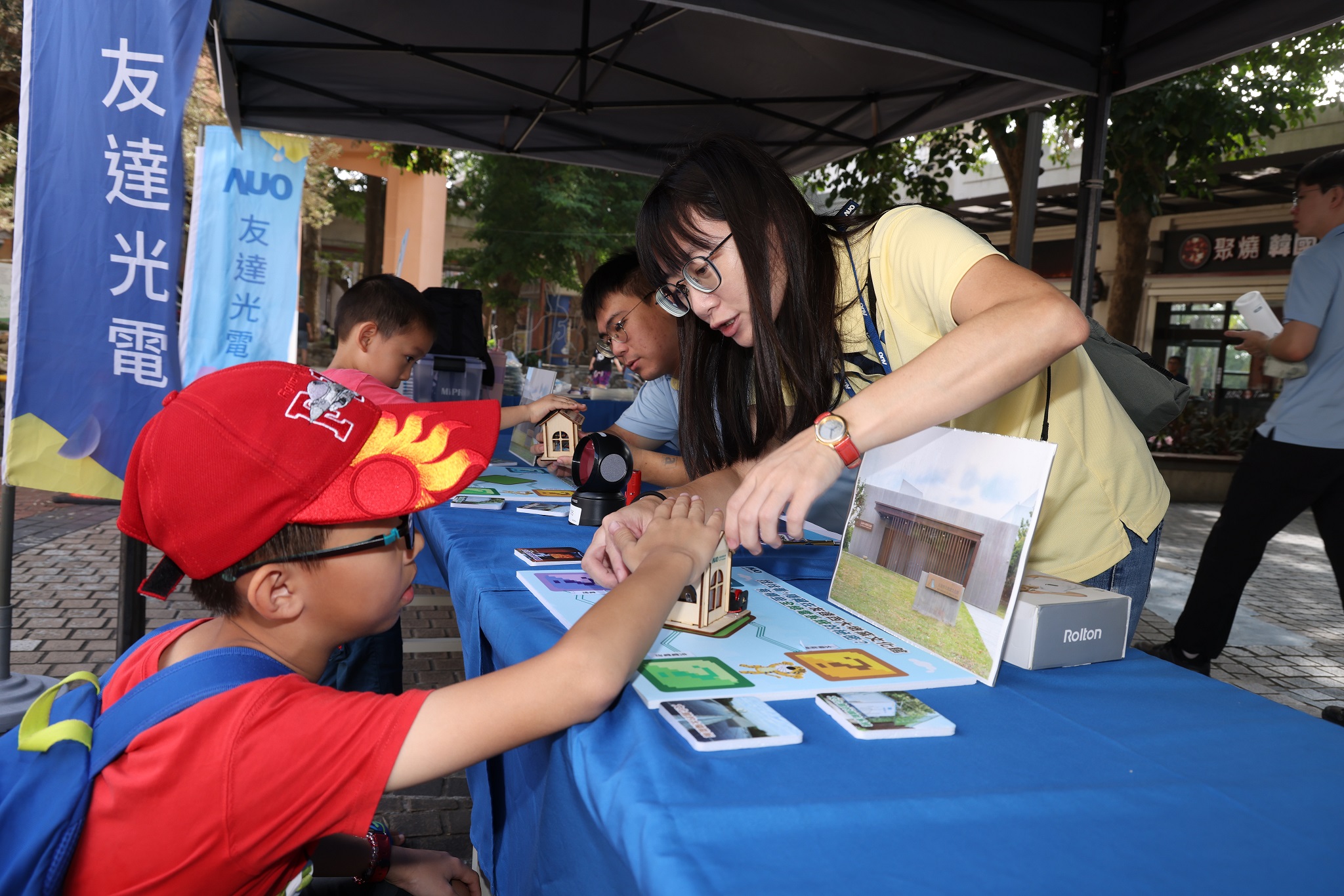 友達投入永續素養教育多年，從自身的環境教育場域走入校園、各式活動現場，合作夥伴亦擴及到NGO、公部門與供應鏈，豐碩成果獲「社會共融領袖獎」