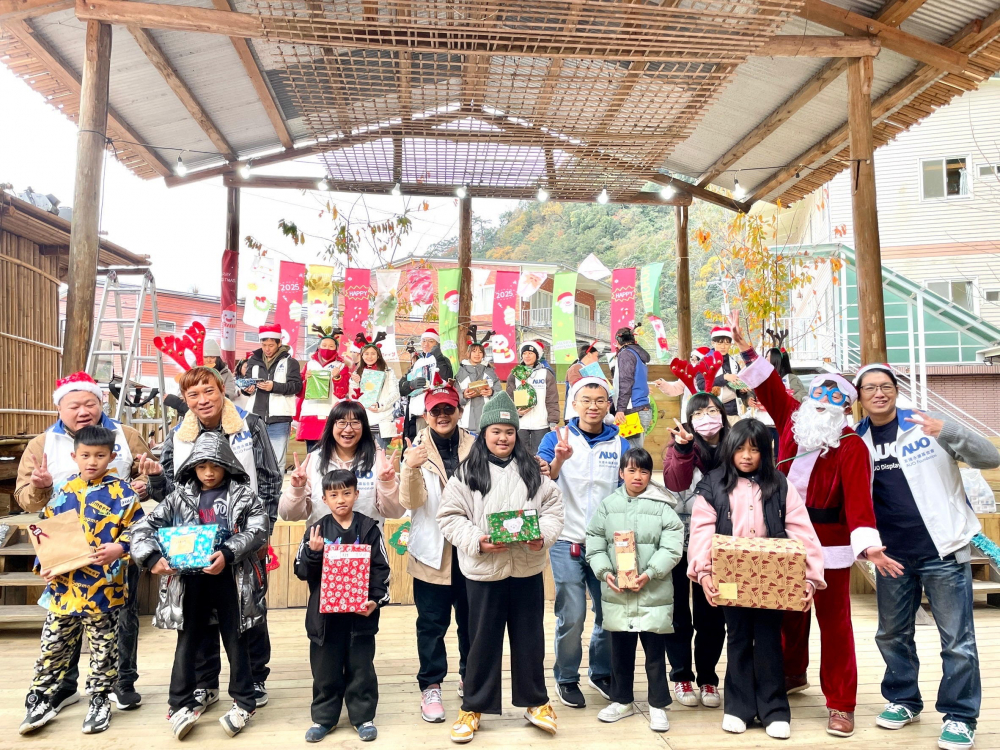 友達永續基金會號召「圓夢計畫」行動連續23年，由同仁凝聚內部愛心與資源送往偏鄉，累積為逾萬名兒童圓夢，實踐友達共創共好的永續精神。